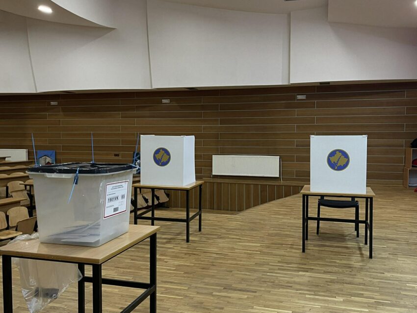 Deri në ora 15 00 kanë votuar rreth 500 mijë qytetar