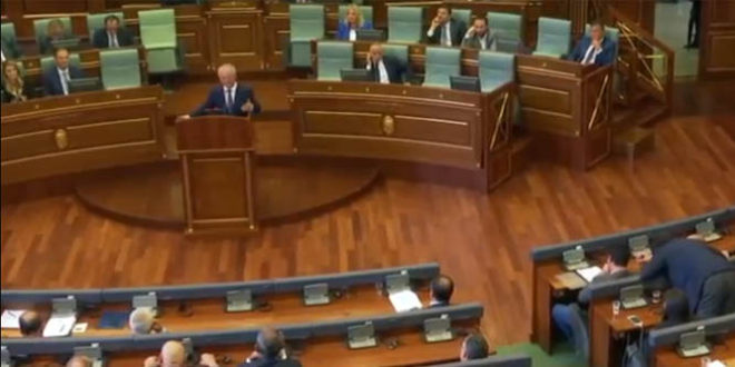 Debat i ashpër në mes të ministrit dhe deputetes së LDK-së dhe deputetëve të Vetëvendosjes