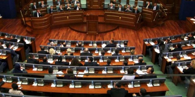 Kuvendi i Kosovës e vazhdon edhe sot seancën e debatit parlamentar lidhur me menaxhimin e pandemisë
