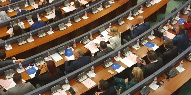 Në Kuvendin e Kosovës sot mbahet seancë plenare ku do të diskutohet për gjendjen pandemike dhe vaksinat