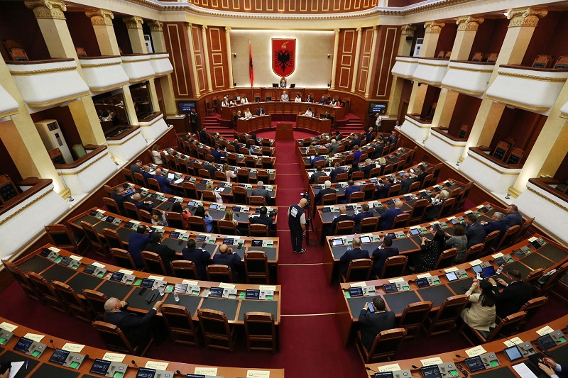 Kuvendi i Shqipërisë dënon aktgjykimin e Hagës   Një vendim nuk mund ta rishkruajë historinë e Kosovës 