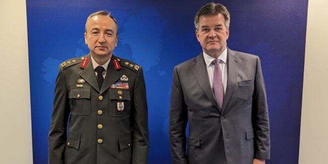 Emisari i BE-së Miroslav Lajçak, ka pritur në zyrën e tij, në Bruksel komandantin e radhës të KFOR-it, gjeneralin turk, Özkan Ulutash