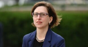 Laura Cooper: Nuk mund të barazohet sulmi i Rusisë mbi Ukrainën me intervenimin e NATO-së kundër Jugosllavisë në vitin 1999
