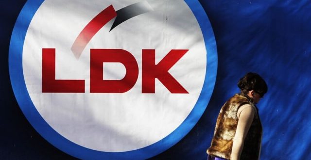 LDK: Derisa çështja e dialogut me Serbinë po e mbizotëron debatin, koalicioni qeveritar po uzurpon institucionet