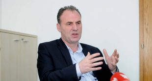 Kryetari i Nismës Socialdemokrate, Fatmir Limaj thotë se Kosova përballet me një numër të madh të agjencive dhe bordeve