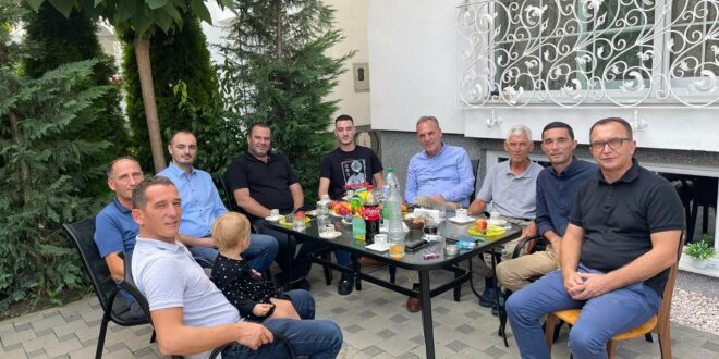 Fatmir Limaj, me bashkëpunëtorë, kanë vizituar familjen e Kadri Veselit, në Mitrovicë