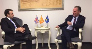 Zëvendes-kryeministri Limaj është takuar me ambasadorin britanez O’Connell, diskutojnë për situatën politike në vend
