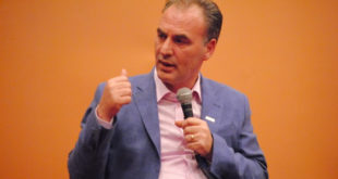 Kryetari i Nisma për Kosovën, Fatmir Limaj, para të rinjve ka prezantuar projektin e vetëpunësimit