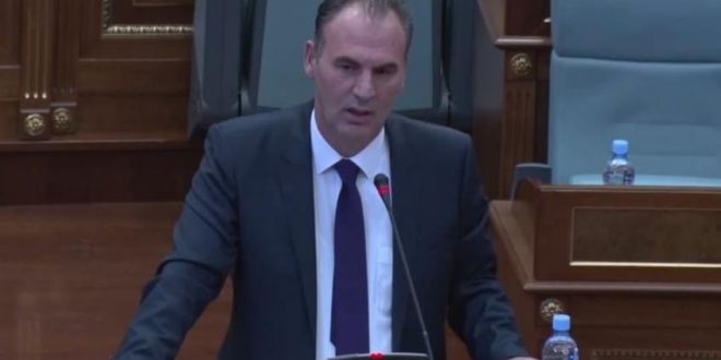 Zëvendëskryeministri i Kosovës, Fatmir Limaj kërkon koncensues nacional për gjendjen e arsimit