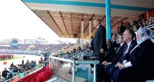 Fatmir Limaj bashkë me Erdoganin marrin pjesë në shënimin e 104-vjetorit të Betejës së Çanakalasë