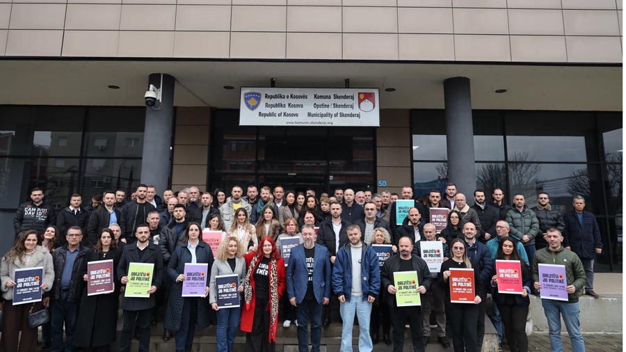 Përfaqësuesit e  Liria ka Emër  priten nga kryetari i Skenderajt  Sami Lushtaku   marrin mbështetje për Marshin  Drejtësi  jo politikë  më 17 shkurt