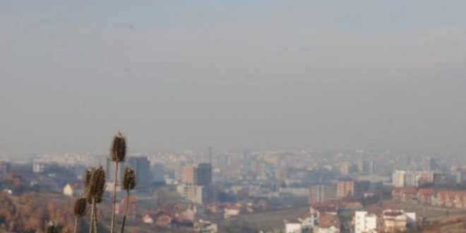 Instituti Kombëtar i Shëndetësisë: Prishtina po zhytet në smog dhe ndotje të kombinuar të ajrit me gazra dhe aerosole