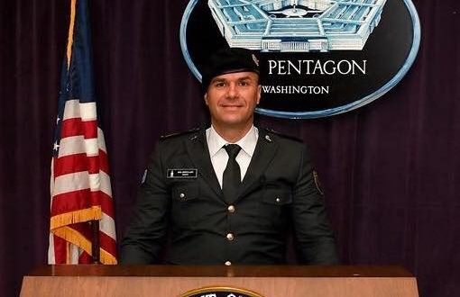 Oficeri i FSK-së, Shukri Abdullahu diplomon pas trajnimit një vjeçar në Akademinë e Rreshter Majorëve në SHBA