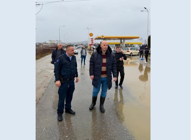 Vërshimet në Drenas  Lladrovci  Janë vërshuar shtëpi  biznese dhe hapësira publike