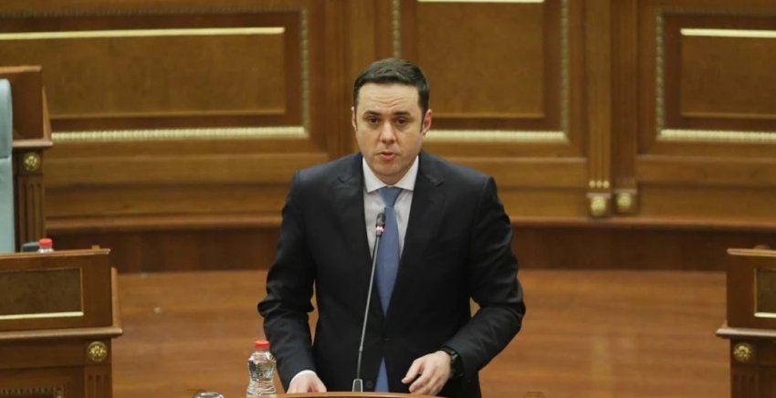 Lumir Abdixhiku nga foltorja e Kuvendit  Demokracia nuk është vetëm çështje numrash — LDK në opozitë me përgjegjësi dhe gatishmëri për bashkëpunim shtetëror