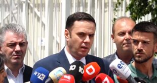 Lumir Abdixhiku: Kosova po futet në një situatë shqetësuese e të paqartë për shkak të veprimeve të pamatura të kryeministrit, Kurti