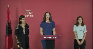 Vetëvendosja mbajti konferencë për media në të cilën folën deputetet Arbërie Nagavci dhe Saranda Bogujevci