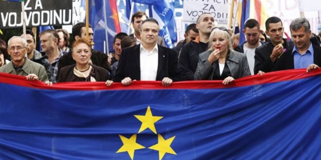 Partia e Vojvodinës ka caktuar Marshin e 300 flamujve në Novi Sad dhe kërkohet që Vojvodina të shpallet republikë