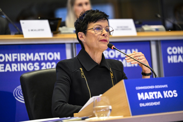 Marta Kos  E tmerruar nga deklarata e ministres në Qeverinë e Serbisë e cila tha se Kosova duhej të ishte spastruar etnikisht