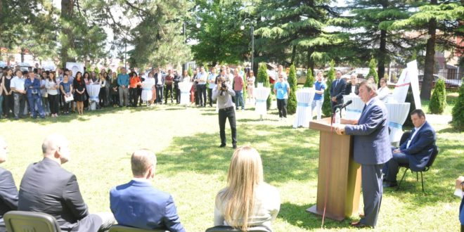 Ministri i MASHT-it qëndroi për një vizitë në Universitetin “Kadri Zeka” në Gjilan