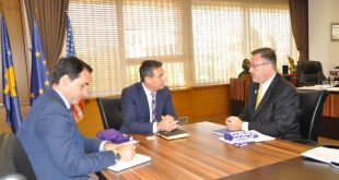 Ministri Bytyqi: Ministria e Arsimit ka një bashkëpunim të frytshëm me universitete dhe kolegje amerikane