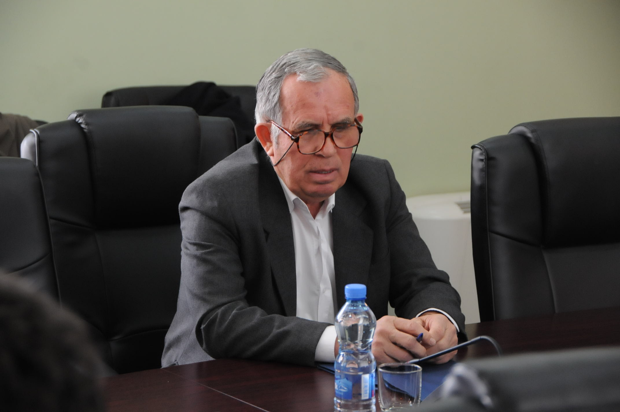 Mazllum Baraliu  Opozita duhet ta votojë qeverinë pa marrëveshje   të provohet Kurti