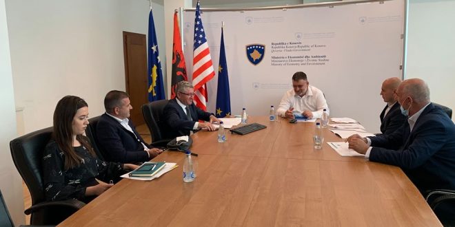 OAK dhe Ministri, Blerim Kuçi diskutojnë mundësit për përkrahje të bizneseve