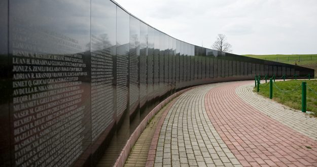 FHD kërkon vendosjen e një monumenti në Batajnicë, ku janë gjetur trupat e vrarë të 700 shqiptarëve, ndër ta 75 fëmijë