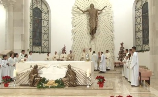Sonte në Katedralen Shën Nënë Tereza në Prishtinë mbahet Mesha solemne e Krishtlindjes