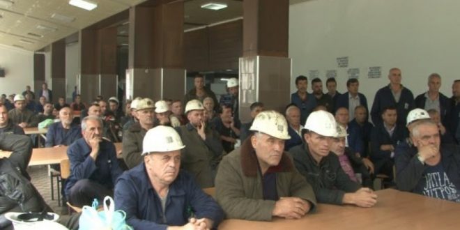 Njëmijë minator të minierës së Stantërgut janë duke vazhduar grevën edhe gjatë ditës se sotme