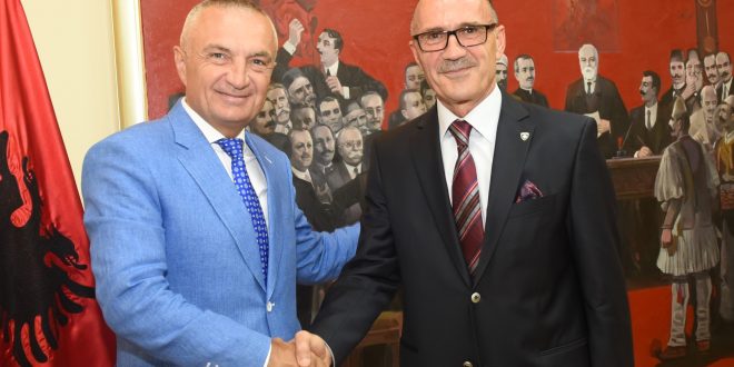 Kryetari i Shqipërisë, Ilir Meta pret në takimin ministrin e Punëve të Brendshme të Kosovës, Bejtush Gashi