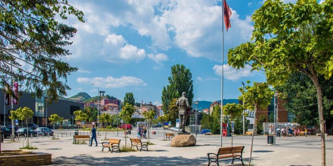 Enver Hasani: Mitrovicë, unë biri yt, të qofsha falë!