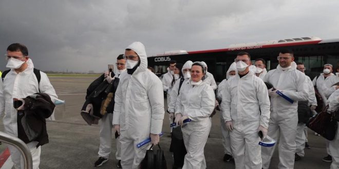 Një grup tjetër prej 60 infermierësh nga Shqipëria ka shkuar në Itali për të kontribuar në situatën ndaj pandemisë