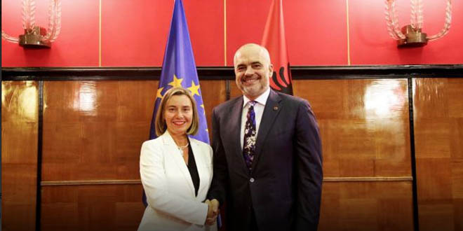 Federica Mogherini dorëzoi në Tiranë Raportin e Progresit lidhur me negociatat për anëtarësim