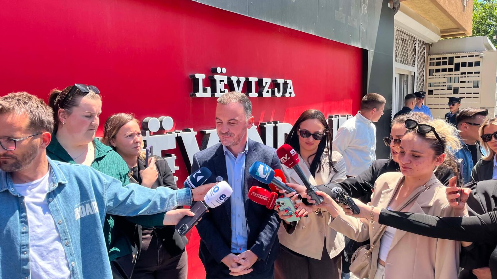 Dardan Molliqaj sfidon Vetëvendosjen  PSD do ta rikthejë opozitën në vend