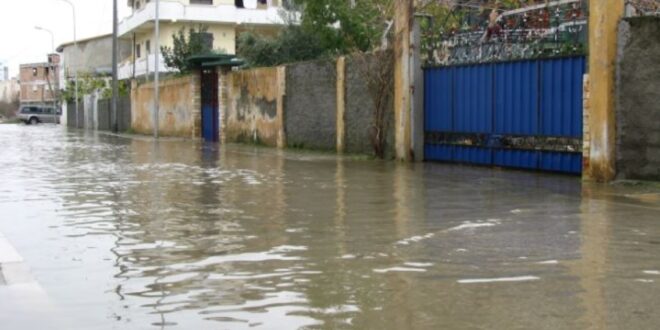 Shqipëria është përfshirë nga moti i keq, i cili ka përfshirë një pjesë të madhe të rajonit