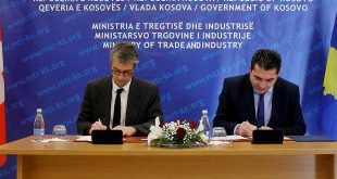 Ministri i Tregtisë dhe Industrisë, Bajram Hasani, nënshkroi marrëveshjen për përkrahjen e bizneseve