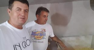 Adem Lushaj: Familja Hajrizaj ruan traditën e bluarjes së drithërave përmes mullirit me uji