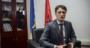 Valon Murati: Albin Kurti është politikan i ‘status quo’, i cili po i bën dëm të madh Kosovës