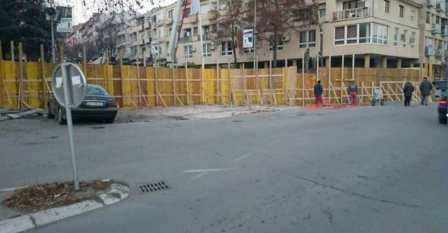 Thaçi: Nuk do të diskutohet me Beogradin për murin-ndarës në veri
