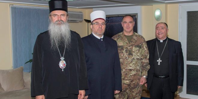 Përfaqësuesit e tri komuniteteve fetare në Kosovë janë takuat sot komandantin e KFOR-it, Salvatore Cuoci