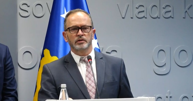 Kosova në  regjimin e ushtruesve të detyrës    kapja e heshtur e institucioneve