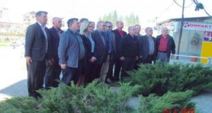 Në shumë vende të Kosovës u përkujtuan dëshmorët e martirët në 18-vjetorin e rënies