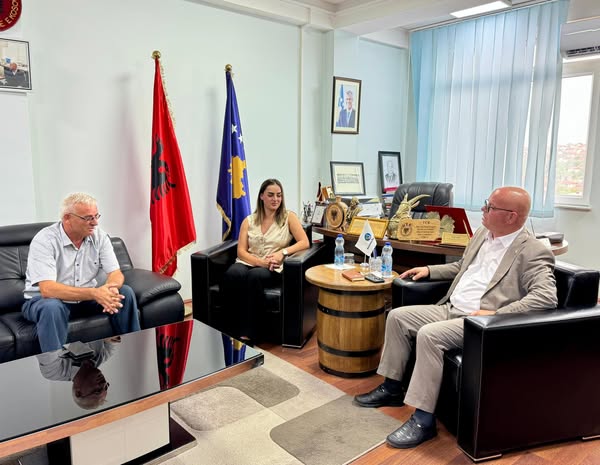 NËNTOGER FLORA THAQI   shembull i vajzave që i shërbejnë vendit me nder dhe krenari