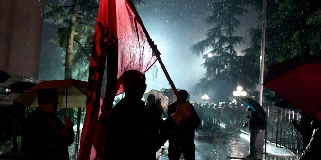 Opozita në Shqipëri injoron thirrjet për protesta paqësore të Amerikës, Italisë, Gjermanisë e Anglisë