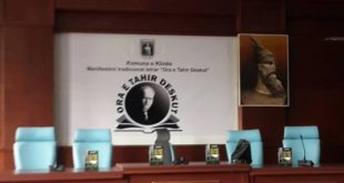 Sot në sallën e Kuvendit të Komunës së Klinës, fillon manifestimi letrar tradicional, “Ora e Tahir Deskut”