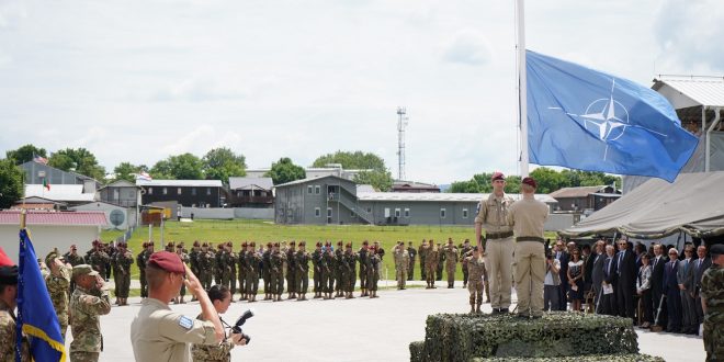 Komandanti i KFOR-it Lorenzo D'Addario thotë se NATO në Kosovë është e përkushtur për të krijuar siguri