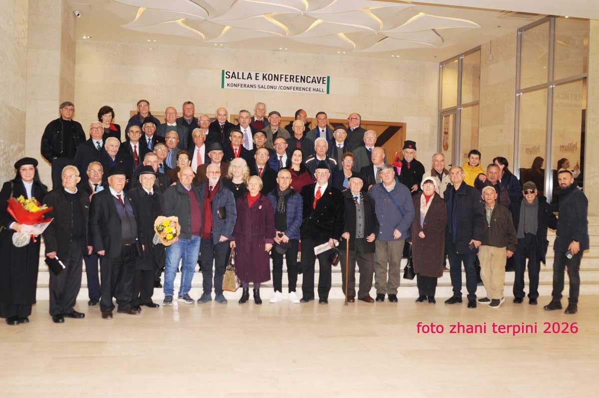 Albert Z  ZHOLI  Zhvilloi me sukses punimet mbledhja e Komitetit Kombëtar të OVP të LANÇ it