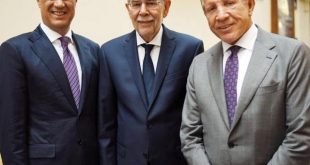 Kryetari Thaçi dhe ministri i Jashtëm Pacolli janë pritur në një takim nga kancelari austriak, Sebastian Kurz