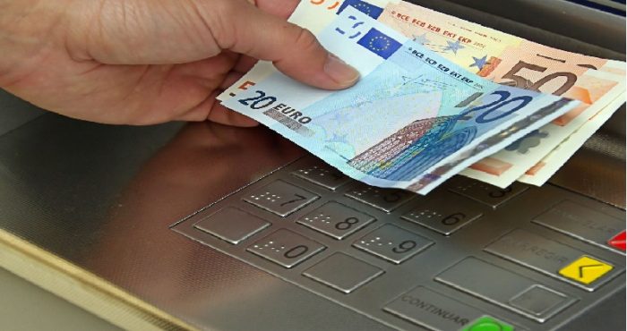 Qeveria në detyrë rrezikon kaos institucional  qytetarët pa paga